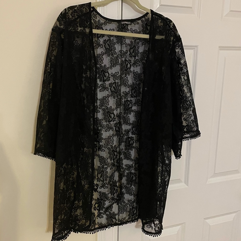 Express lace black kimono